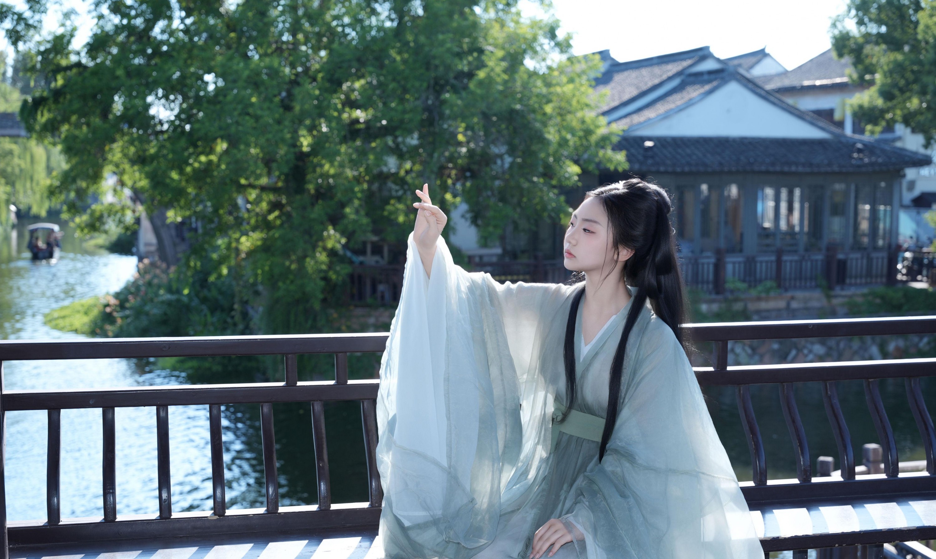 图片[2]-青青 – 《清冷风汉服》[11P]-COS写真在线网