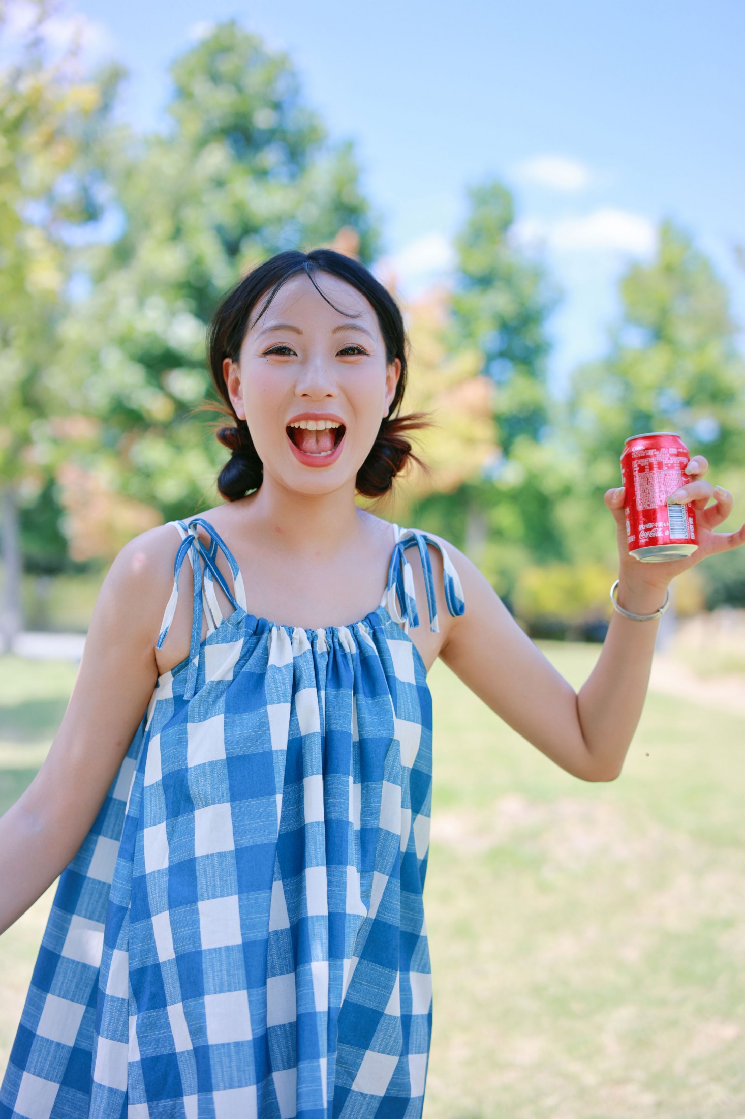 小u – 《蓝格子沙滩》[25P]-COS写真在线网