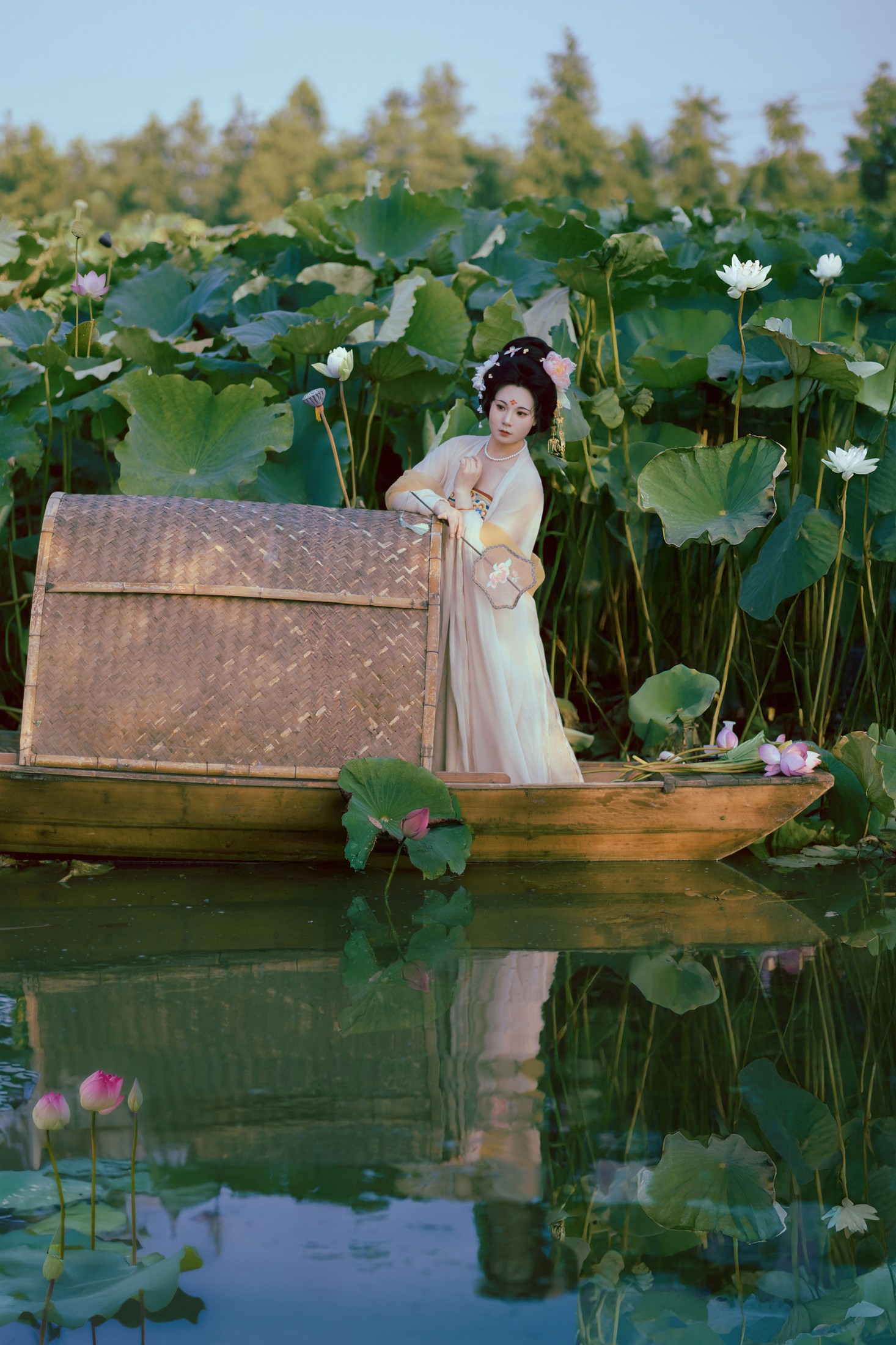 图片[4]-木叶宇智波菠菜 – 《雨歇荷塘》[18P]-COS写真在线网