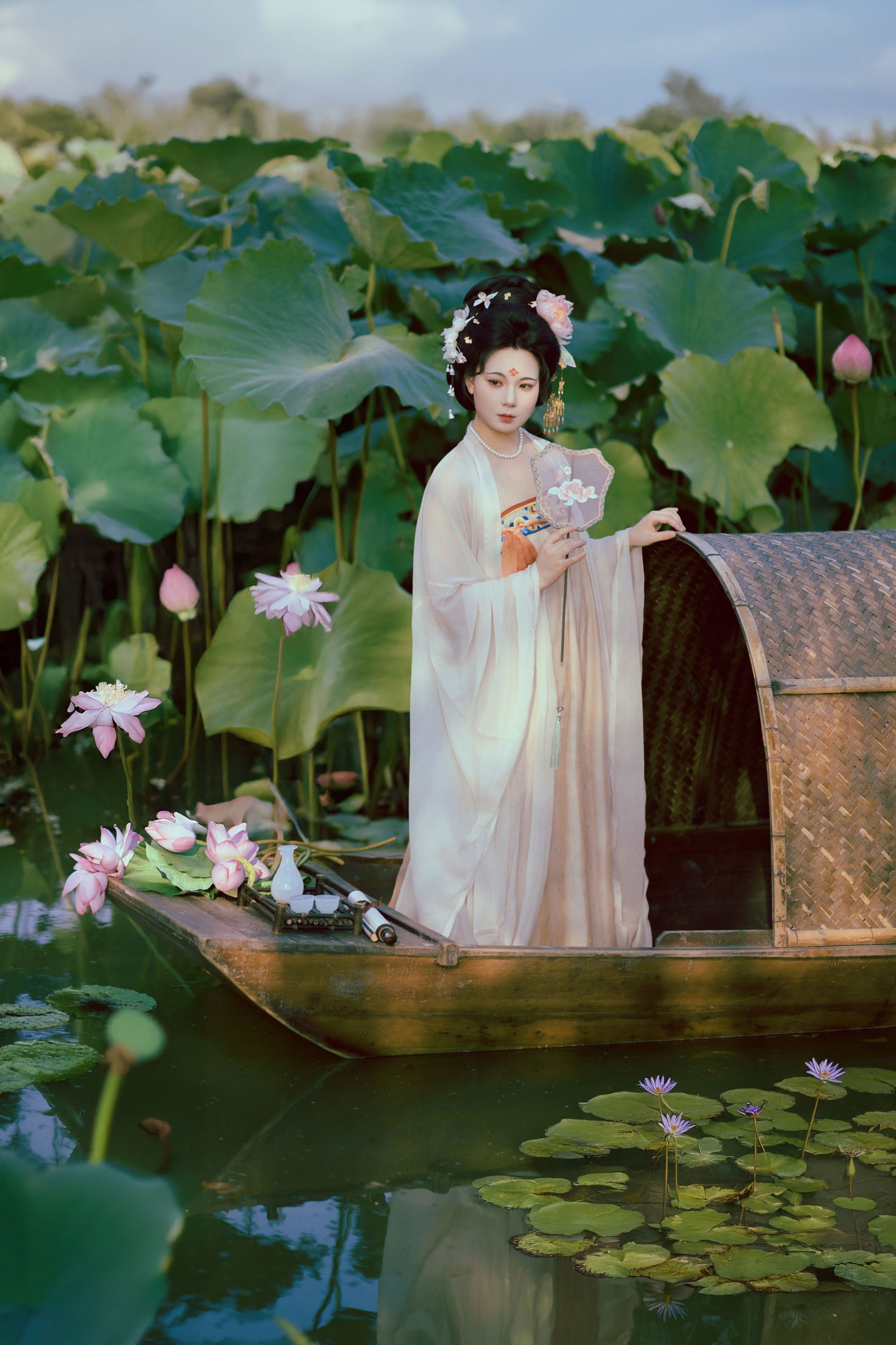 木叶宇智波菠菜 – 《雨歇荷塘》[18P]-COS写真在线网