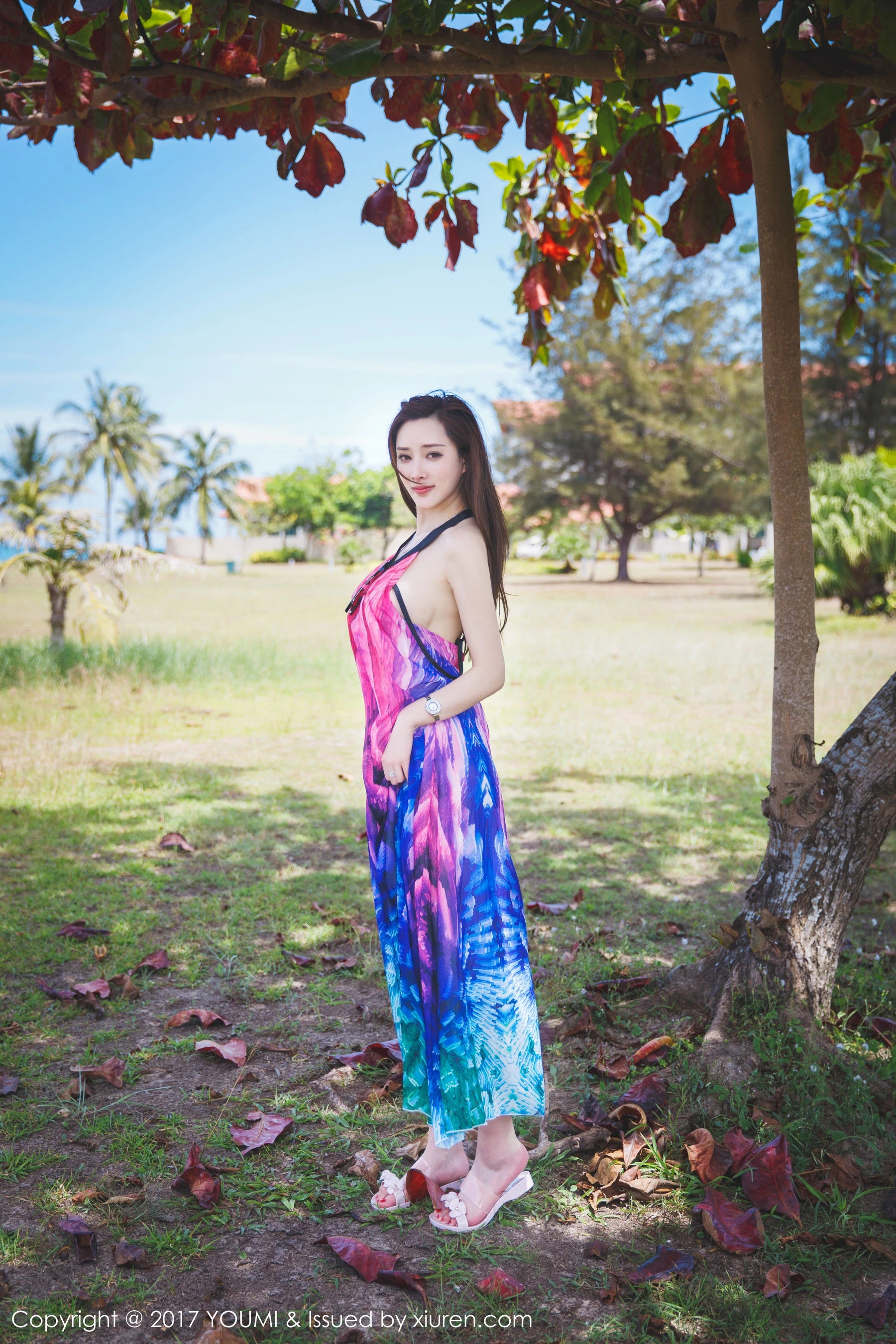 土肥圆矮挫穷《沙滩比基尼+韵味长裙》 尤蜜荟YouMi Vol.029-COS写真在线网